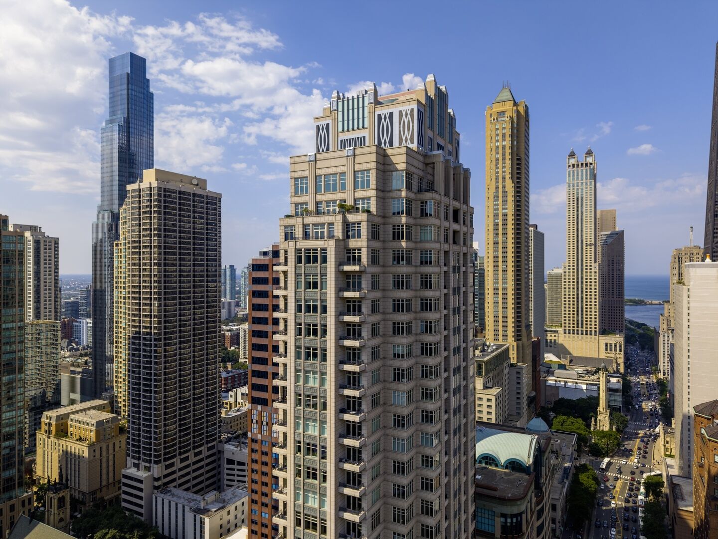 Property Photo:  118 E Erie Street 28F  IL 60611 