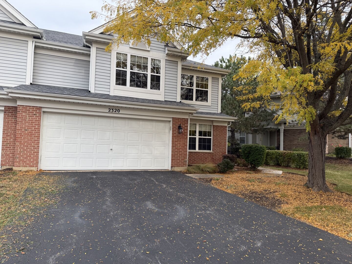 Property Photo:  2320 Foxmoor Lane  IL 60502 
