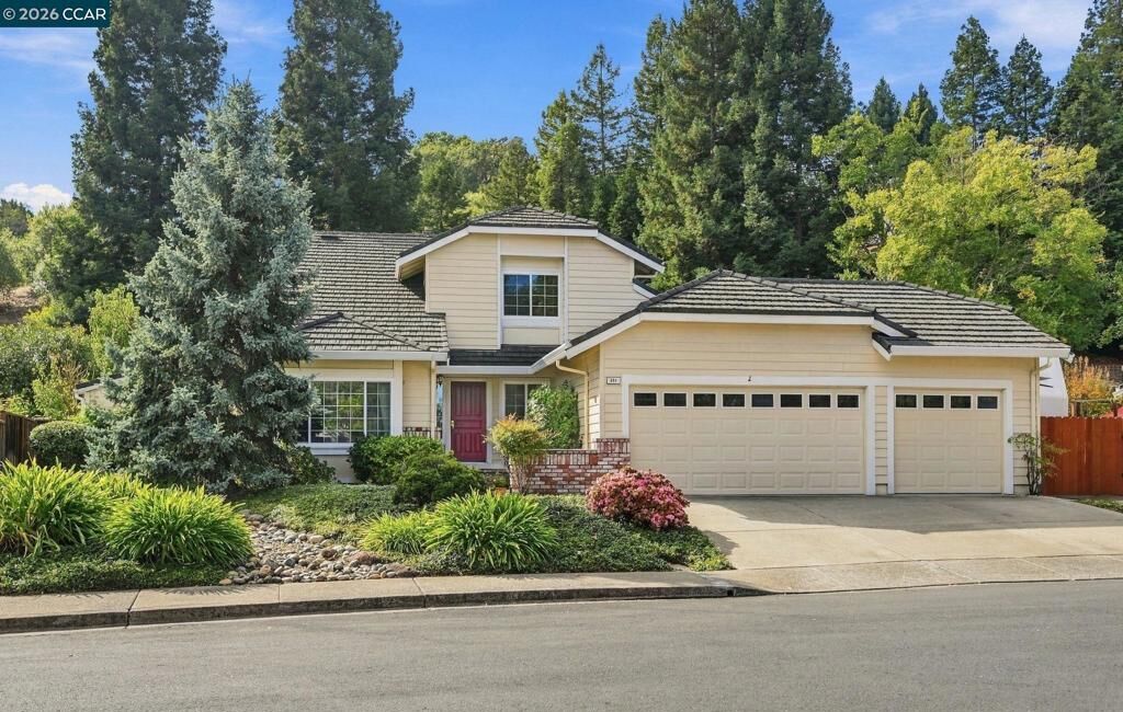 Property Photo:  311 Meadowood Ct  CA 94523 