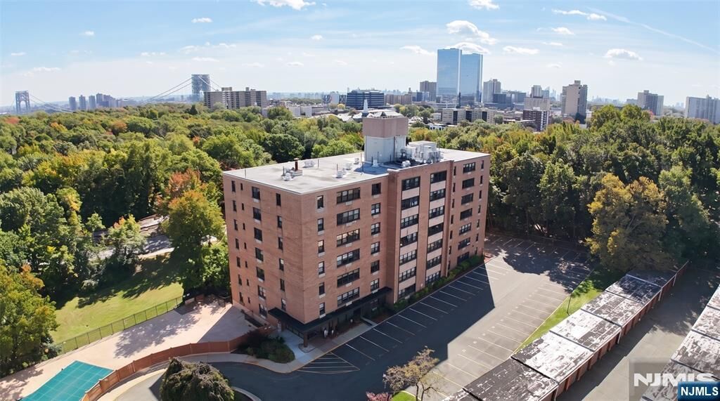 Property Photo:  2348 Linwood Avenue 2O  NJ 07024 