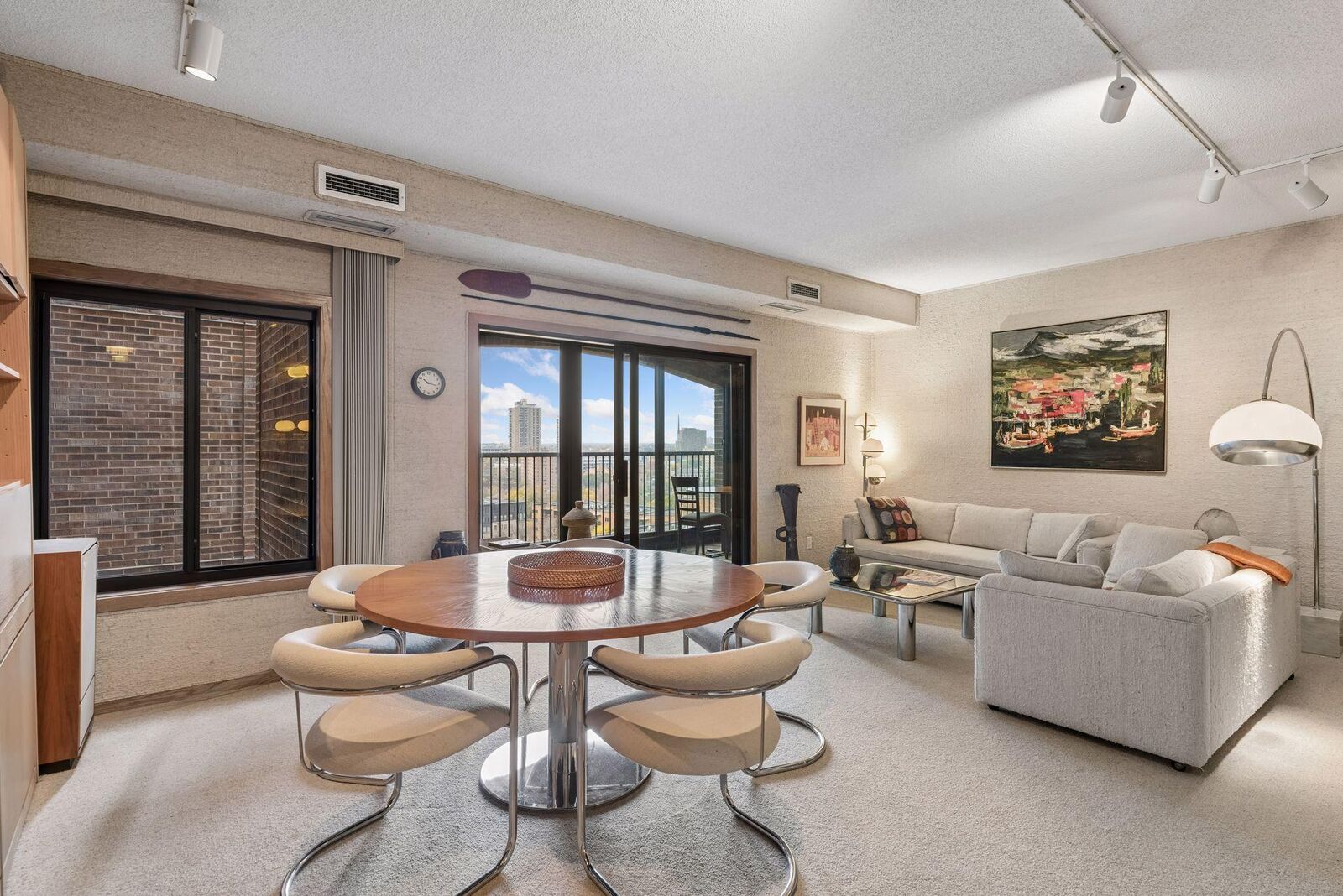 Property Photo:  1235 Yale Place 1201  MN 55403 
