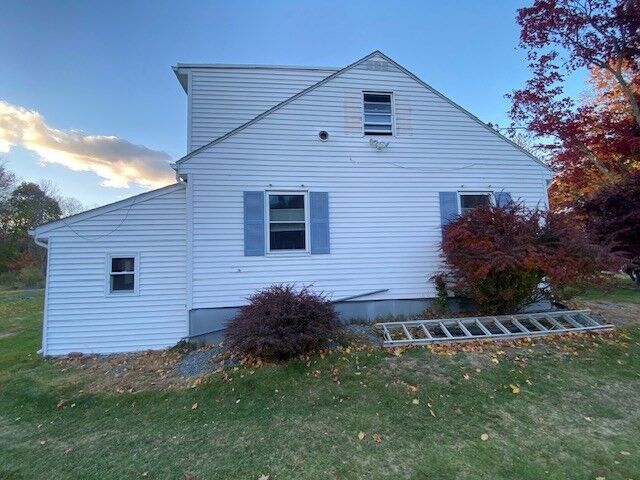 Property Photo:  86 N Broadway  MA 01832 