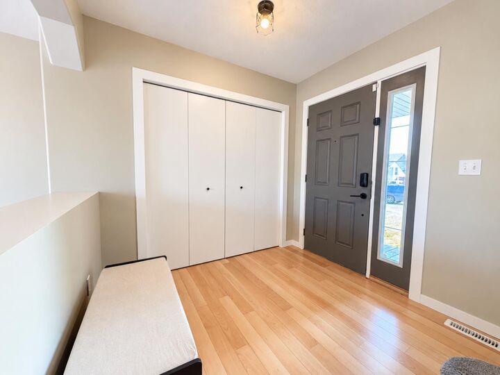 Property Photo:  6016 44 Avenue  AB T4T 1W4 