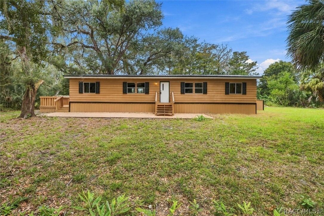 Property Photo: 10333 E Clovernook Lane FL 34450