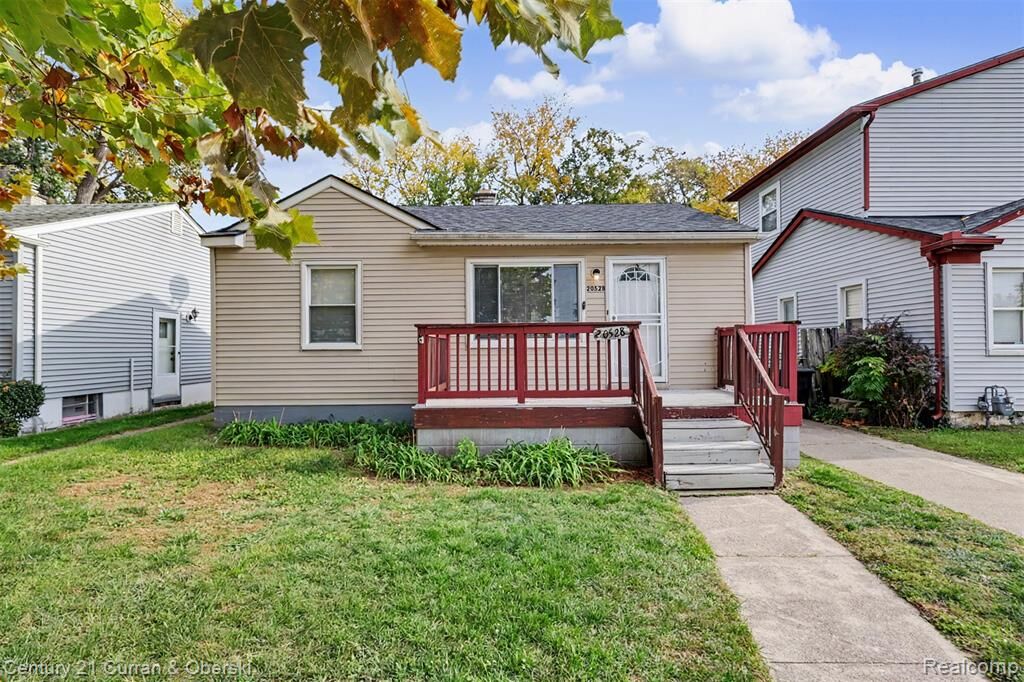 Property Photo:  20528 Seminole  MI 48240 