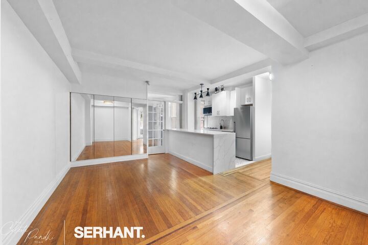 Property Photo:  200 W 108th Street 3G  NY 10025 