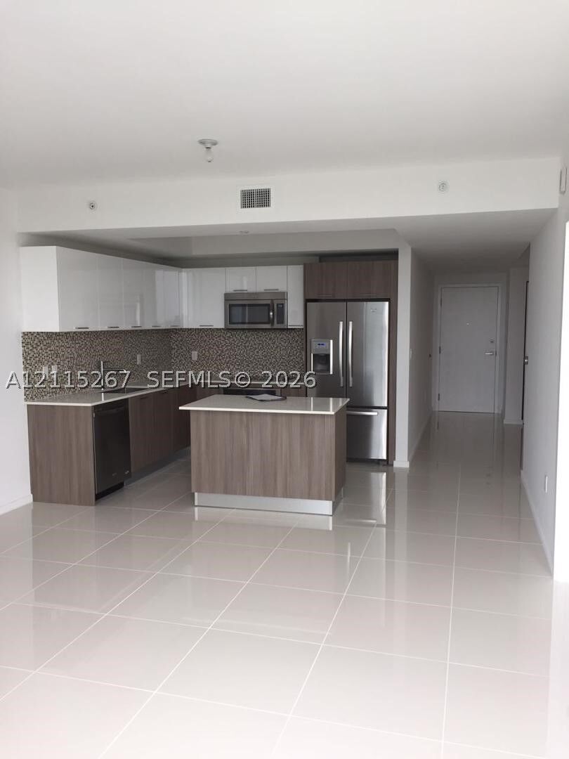 Property Photo:  5300 Paseo Blvd 706  FL 33166 