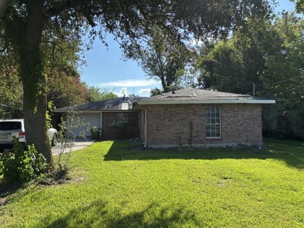 Property Photo:  1310 Dean Street  LA 70663 