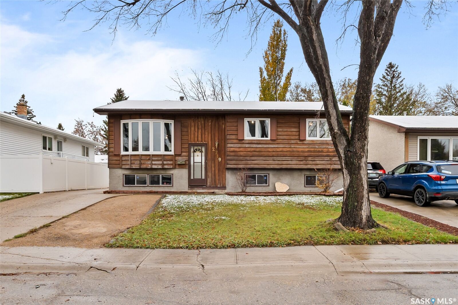 Property Photo:  2719 Truesdale Drive  SK S4V 0W5 