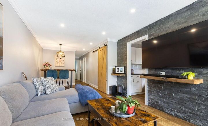 Property Photo:  35 Chipwood Crescent  ON L6V 2E4 