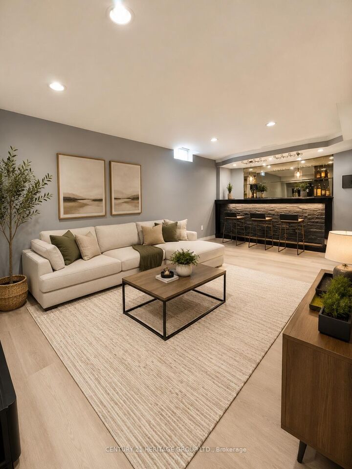 Property Photo: 187 Glenway Circle ON L3Y 7S5