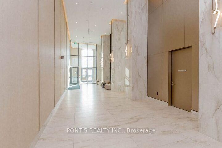 Property Photo:  251 Masonry Way 204  ON L5H 0B3 