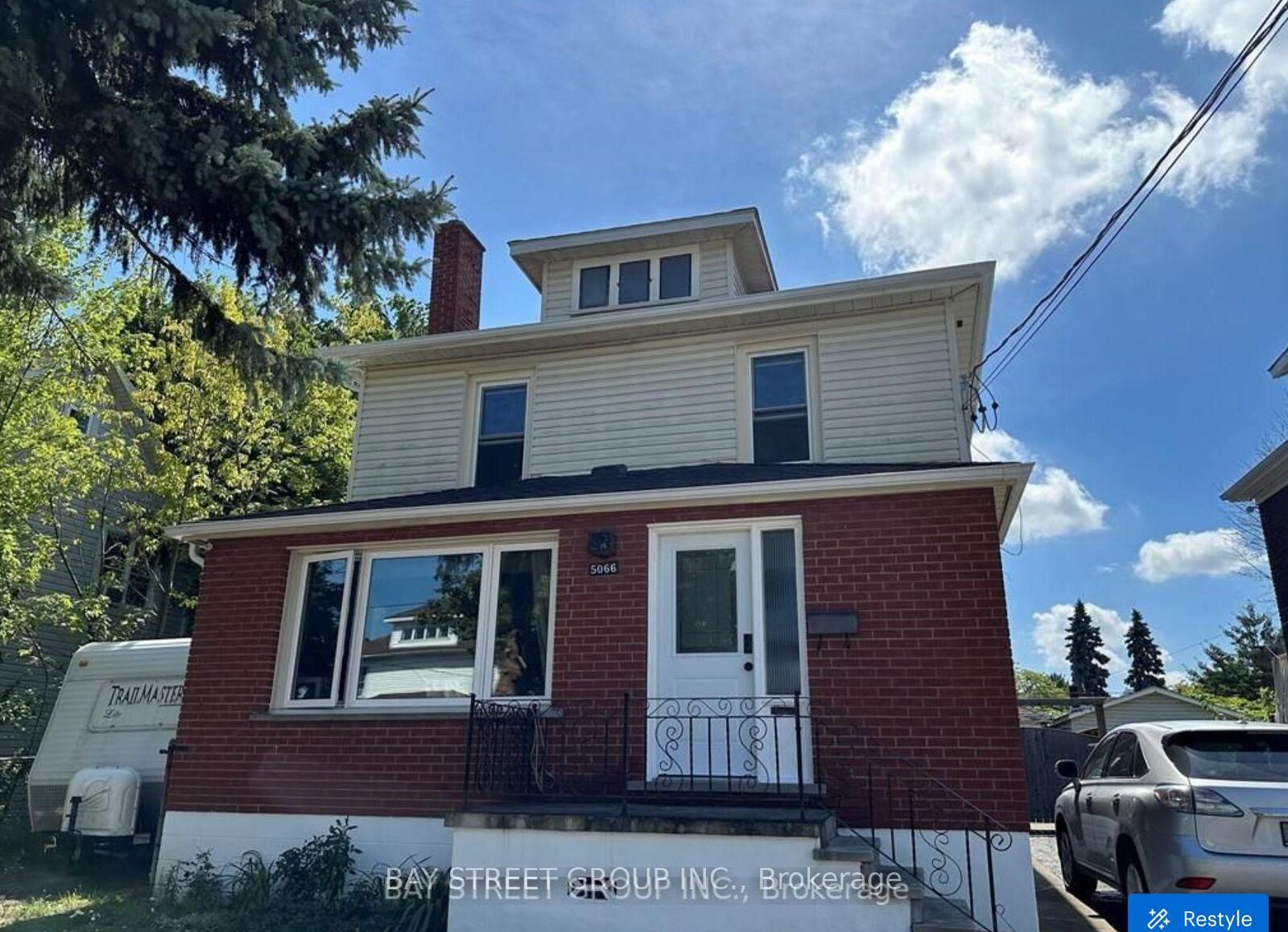 Property Photo: 5066 Willmott Street Upper ON L2E 2A1