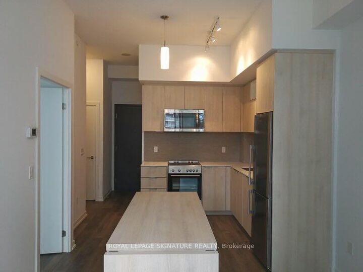 Property Photo:  50 Forest Manor Road 307  ON M2J 0E3 