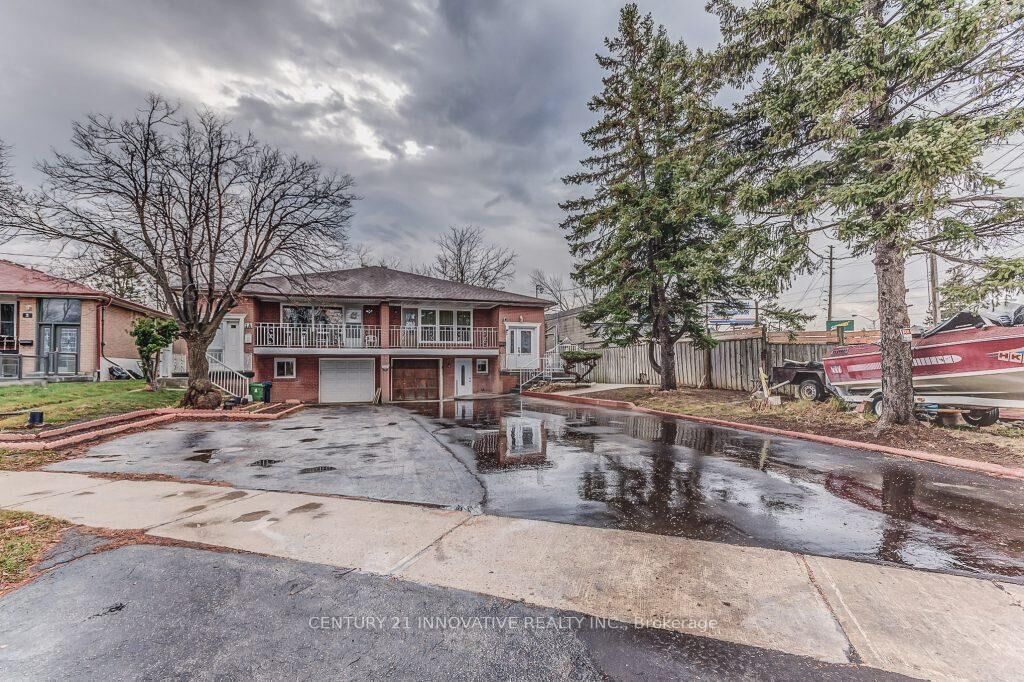 Property Photo:  1 Horton Boulevard S  ON M1J 1K7 