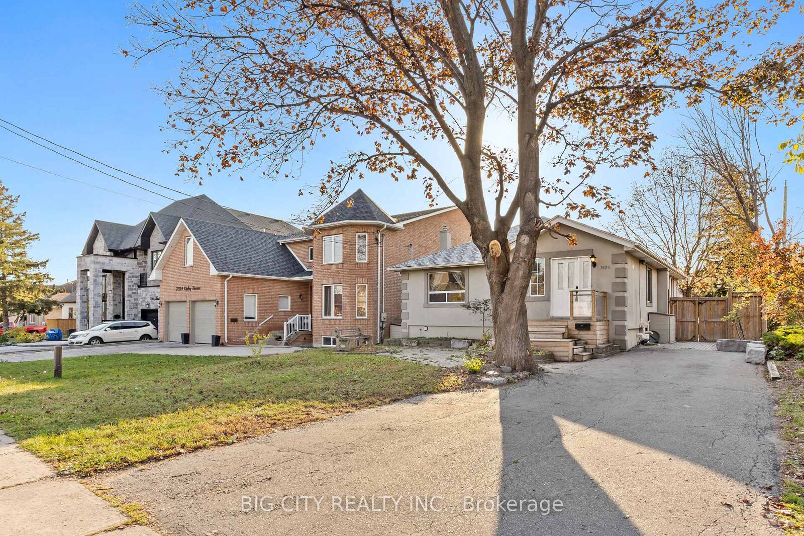Property Photo:  7698 Kipling Avenue Main  ON L4L 1Y6 