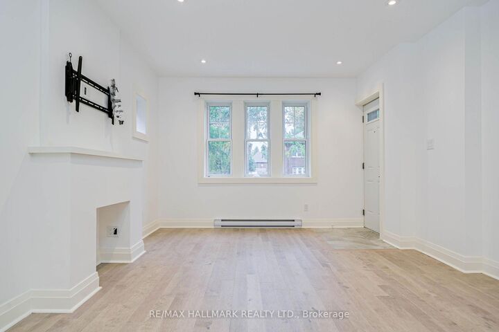 Property Photo: 27 Preston Place B ON M4N 2T1