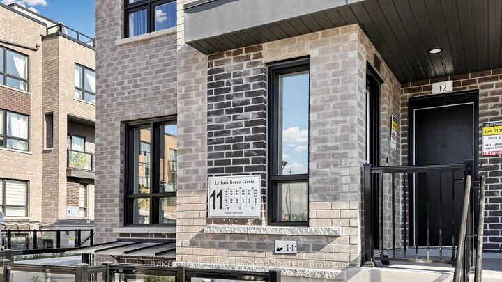 Property Photo: 11 Lytham Green Circle 13 ON L3Y 0H5