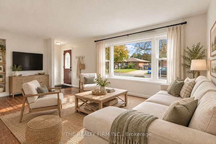 Property Photo: 77 Talavera Crescent ON N5V 1K7