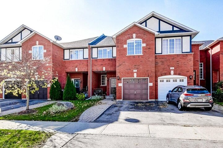 Property Photo: 2294 Newcastle Crescent ON L6M 4P5