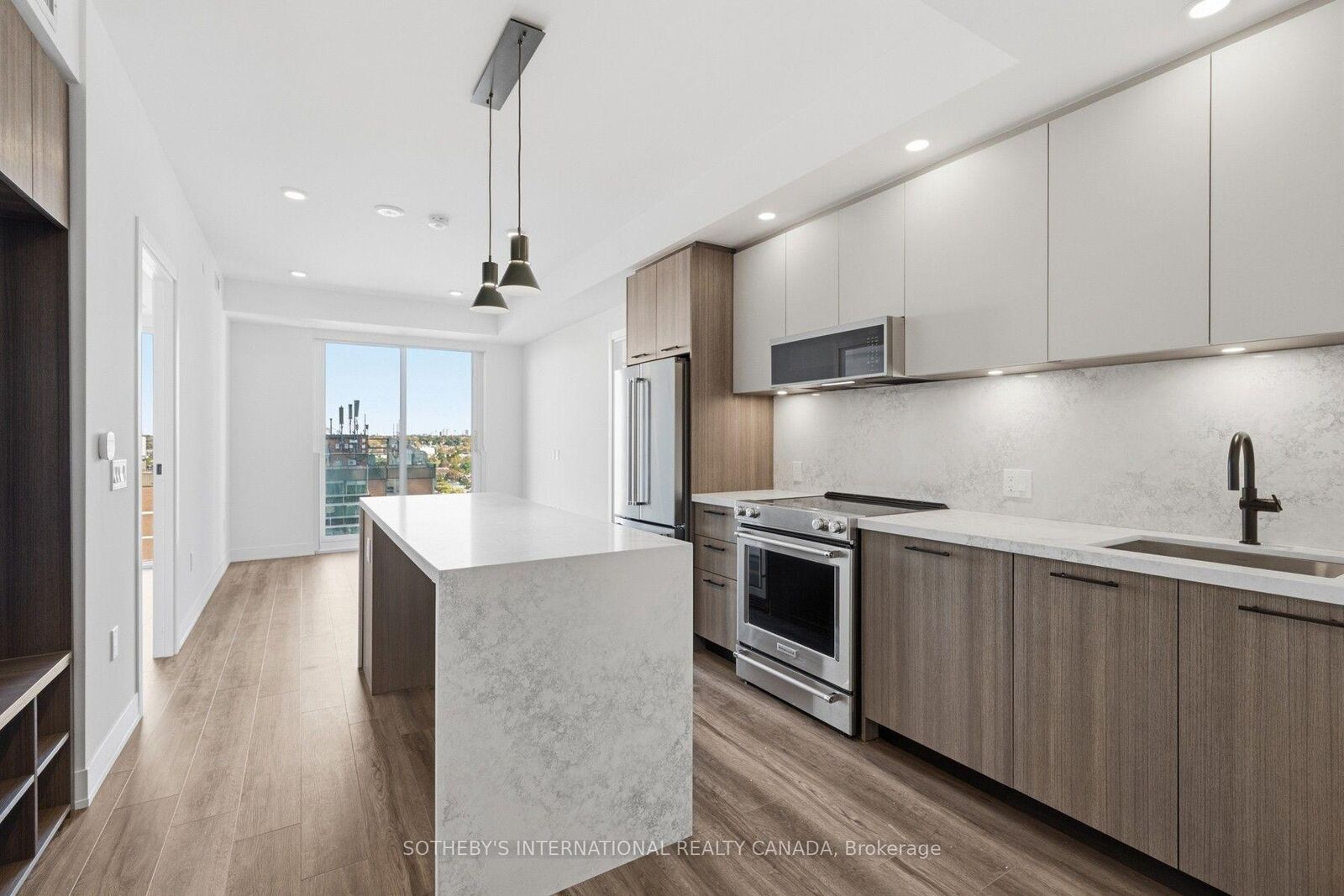 Property Photo:  15 Assembly Lane 1007  ON M6H 0H3 