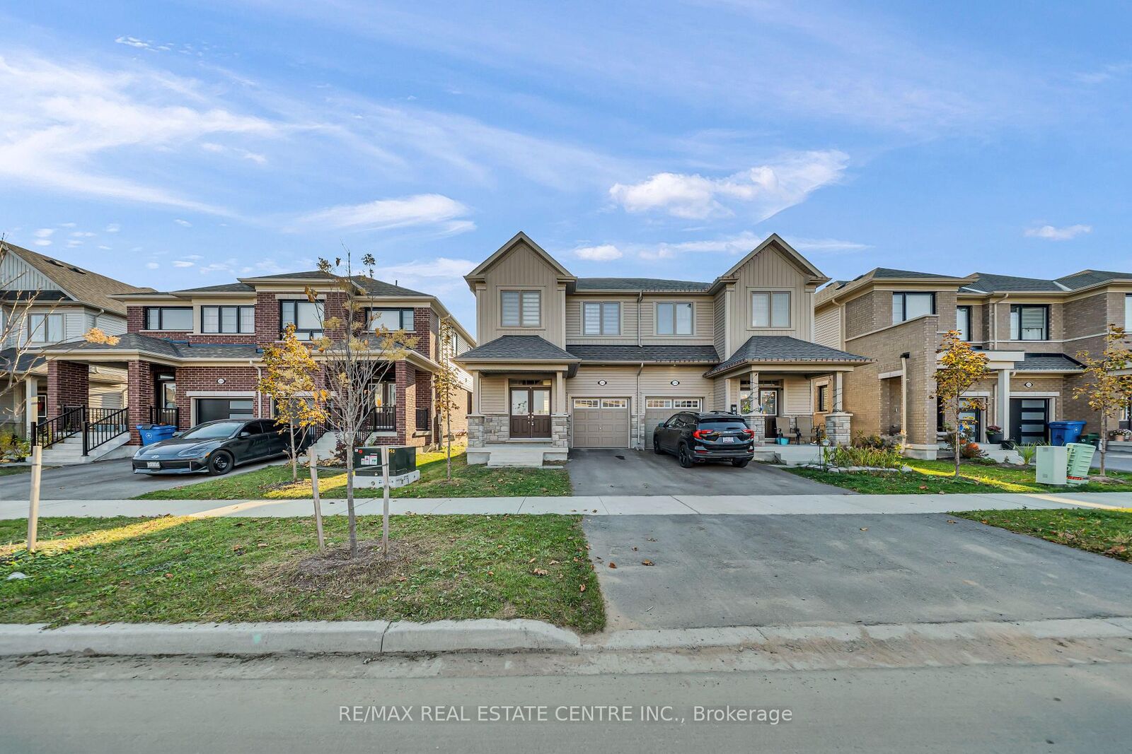 Property Photo: 214 Elliot Avenue W ON N1M 2W3