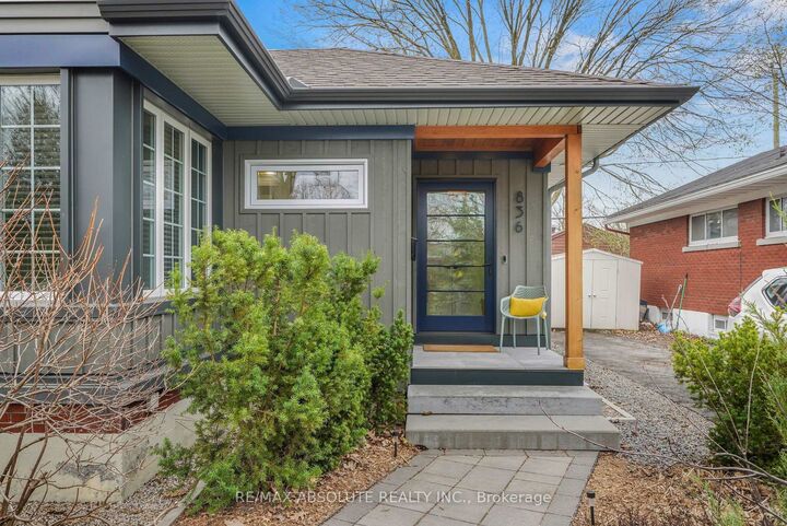 Property Photo: 836 Quinlan Road ON K1G 1S1