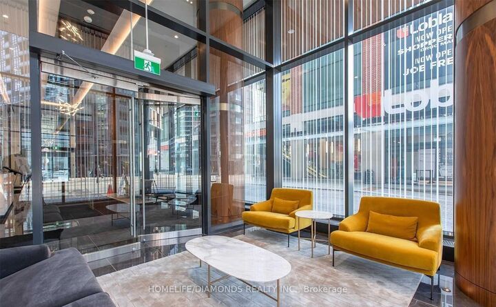 Property Photo: 19 Bathurst Street 815 ON M5V 2P1