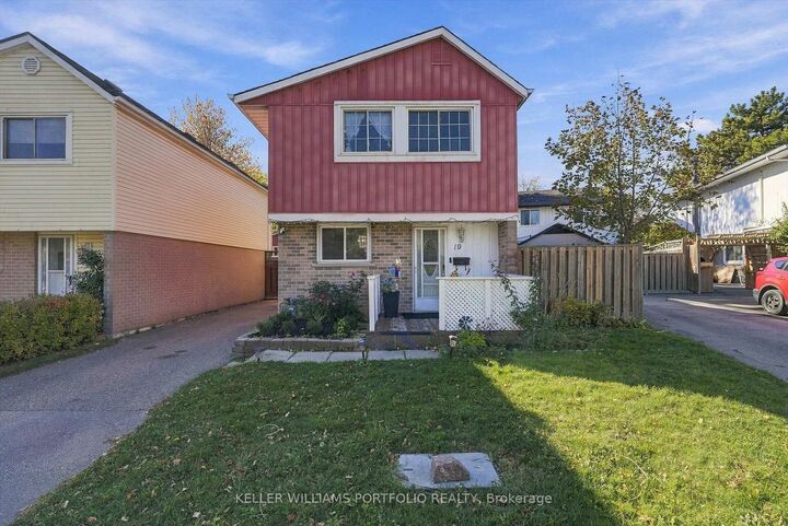 Property Photo:  19 Highland Trail  ON L6S 1P4 