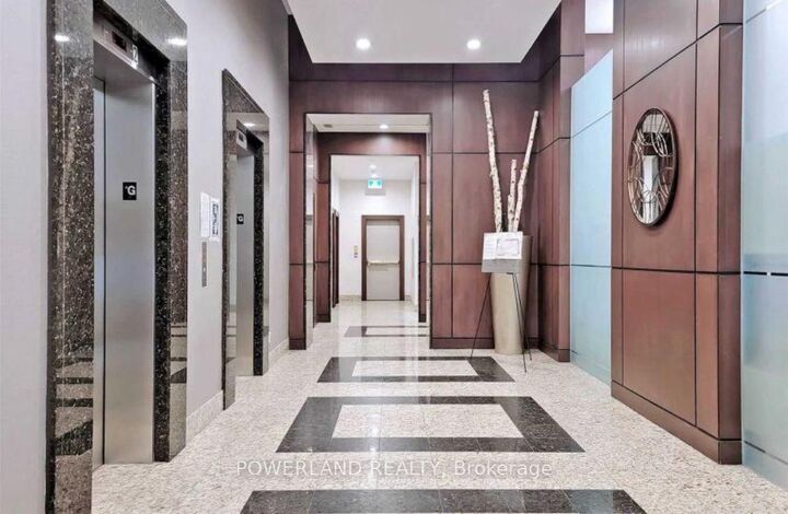 Property Photo: 18 Parkview Avenue 1007 ON M2N 7H7