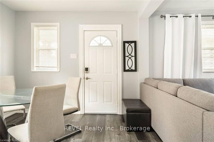 Property Photo:  6413 Frederica Street Upper  ON L2G 1C5 