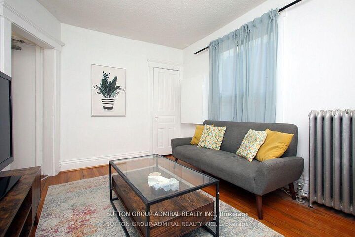 Property Photo: 1537 Dufferin Street 2 ON M6H 3L5