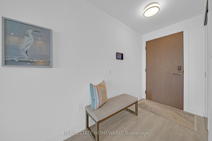 Property Photo: 20 Inn On The Park Drive 2039 ON M3C 0P8