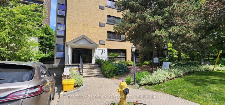 Property Photo: 22 Woodlawn Avenue E 301 ON M4T 1E3