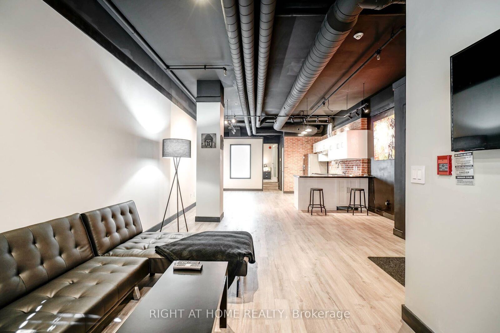 Property Photo:  78 St Patrick Street 104  ON M5T 1V1 