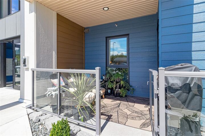 Property Photo:  120 Jensen Ave W #106  BC V9P 0H6 