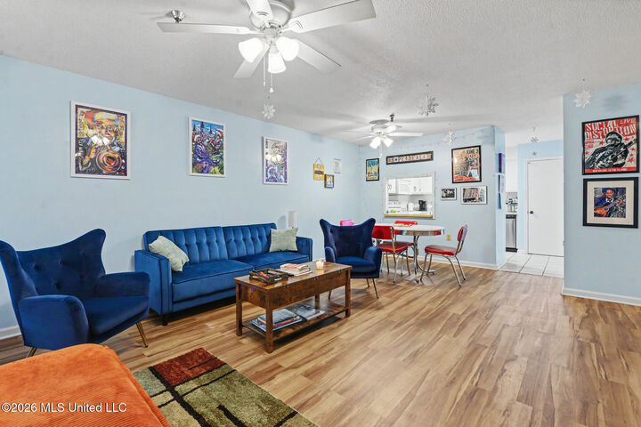 Property Photo:  515 Third Street  MS 39520 