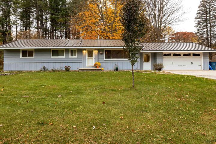 Property Photo:  2535 N Daniels Road  MI 48657 
