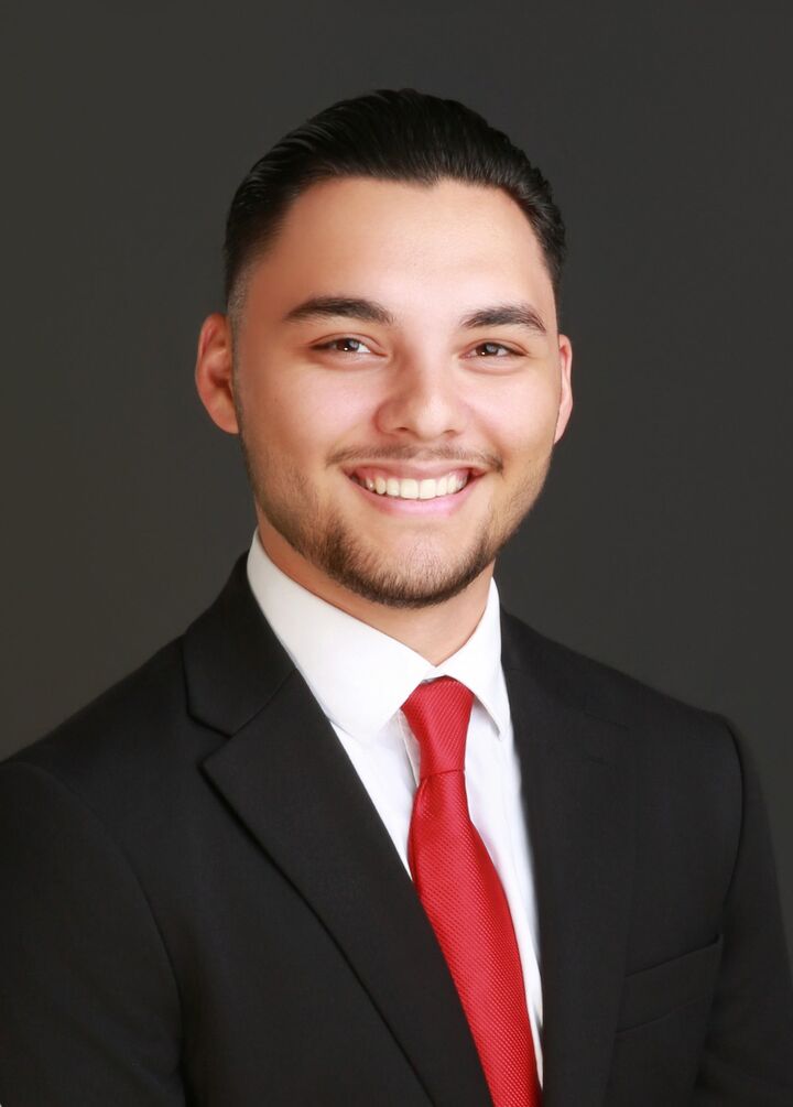 Gabriel Aguilar, Real Estate Salesperson in Downey, LOTUS