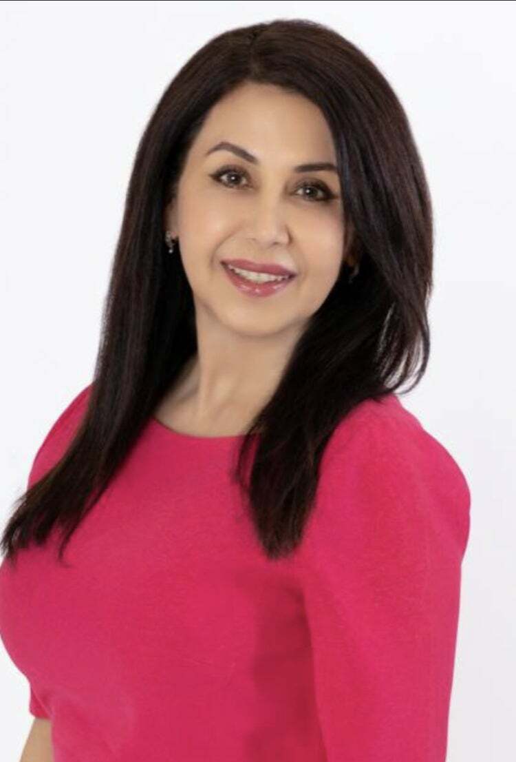 Roya Mohammadi, Real Estate Broker in Irvine, Platinum Properties