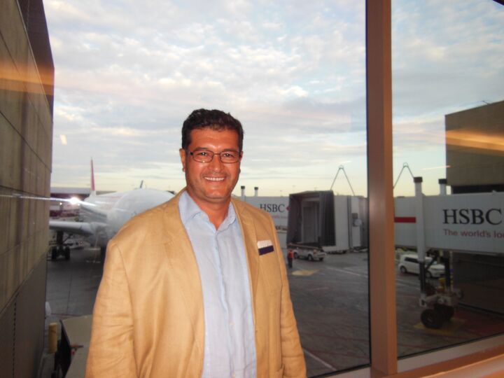 Jose Castaneda, Real Estate Salesperson in Glendale, Hallmark Realty