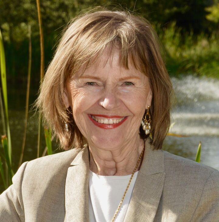 Lida Cozzetti, REALTOR Associate in Yelm, Windermere