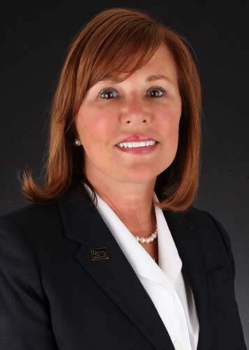 Bonnie Axelson,  in Shelby Township, Professionals