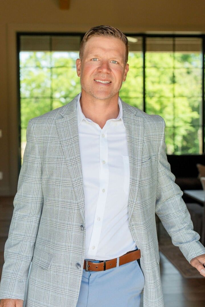 The Tominack Group with Coldwell Banker Realty