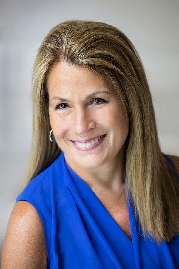 Lori Periard, Associate Real Estate Broker in Saginaw, Signature Realty