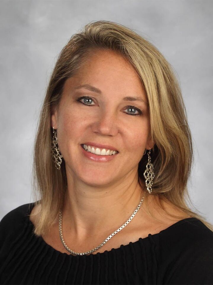 Amy Bay, Real Estate Salesperson in Delafield, Affiliated