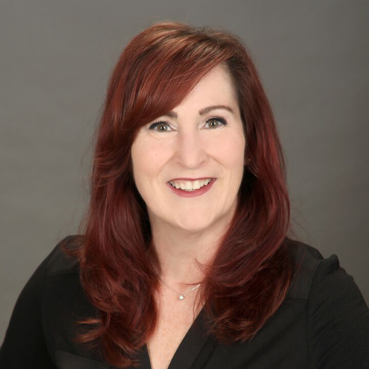 Cathy Lapierre, Real Estate Broker in Glastonbury, Executive Real Estate