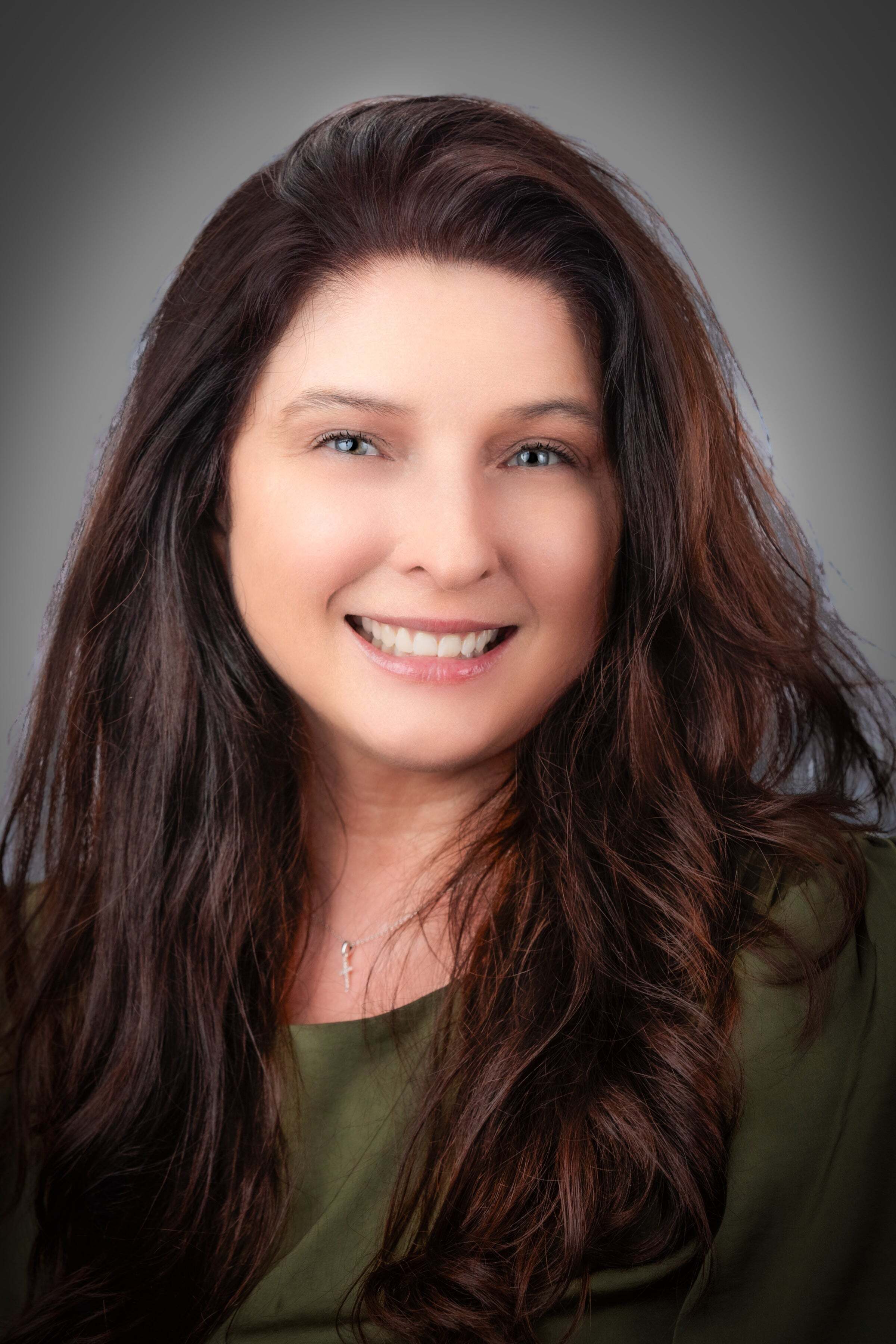 Tara Lynn Jenkins, Sales Associate in Bedford, New England