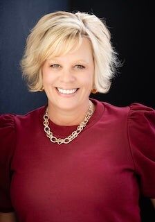 Kim Anderson, Real Estate Broker in Fort Mill, Paracle