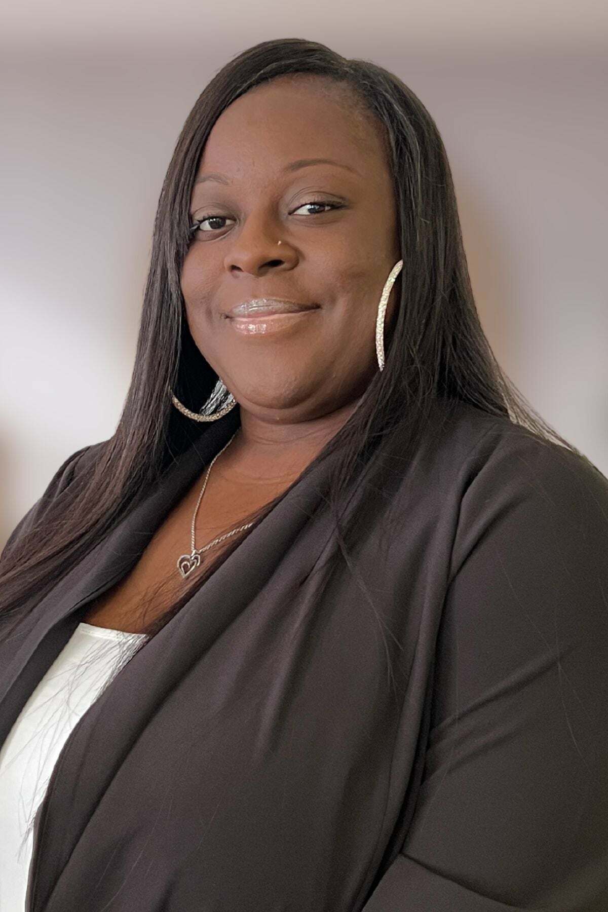 Cheronda Brown, Real Estate Salesperson in Torrance, Union Realty Co.